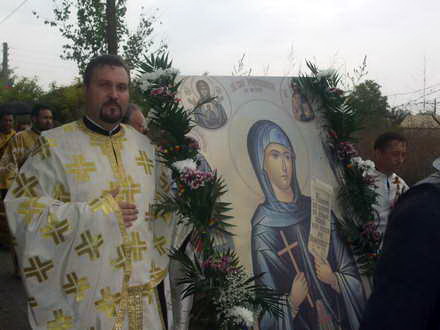 primul pelerinaj intr o comuna constanteana ips teodosie coristi de la iasi fanfara raja la procesiunea primul pelerinaj intr o comuna constanteana ips teodosie coristi de la iasi fanfara raja la procesiunea