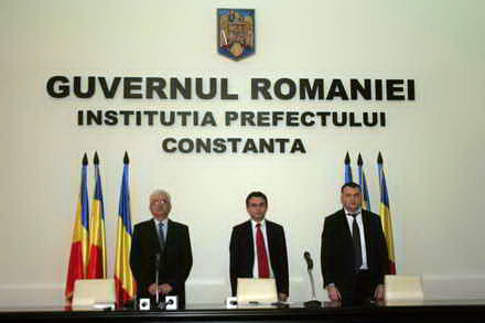 cine i s a alaturat sa l sustina eugen bola a fost investit in functia de prefect galerie foto 63208 cine i s a alaturat sa l sustina eugen bola a fost investit in functia de prefect galerie foto 63208