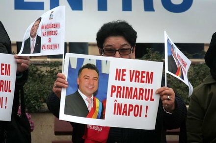 fotoreportaj cum a fost la mitingul de la navodari pentru eliberarea lui nicolae matei 81143 387008 fotoreportaj cum a fost la mitingul de la navodari pentru eliberarea lui nicolae matei 81143 387008