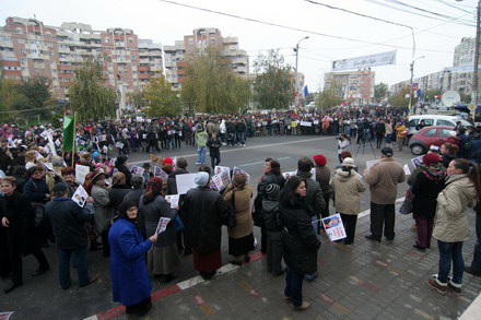 fotoreportaj cum a fost la mitingul de la navodari pentru eliberarea lui nicolae matei 81143 387008 fotoreportaj cum a fost la mitingul de la navodari pentru eliberarea lui nicolae matei 81143 387008