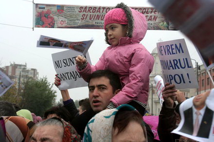 fotoreportaj cum a fost la mitingul de la navodari pentru eliberarea lui nicolae matei 81143 387008 fotoreportaj cum a fost la mitingul de la navodari pentru eliberarea lui nicolae matei 81143 387008