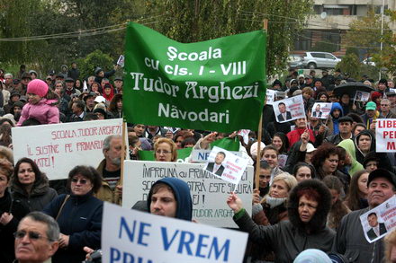 fotoreportaj cum a fost la mitingul de la navodari pentru eliberarea lui nicolae matei 81143 387008 fotoreportaj cum a fost la mitingul de la navodari pentru eliberarea lui nicolae matei 81143 387008