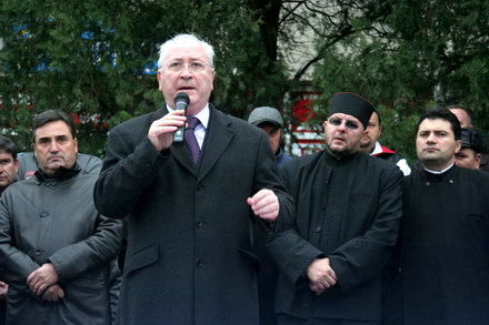 fotoreportaj cum a fost la mitingul de la navodari pentru eliberarea lui nicolae matei 81143 387008 fotoreportaj cum a fost la mitingul de la navodari pentru eliberarea lui nicolae matei 81143 387008