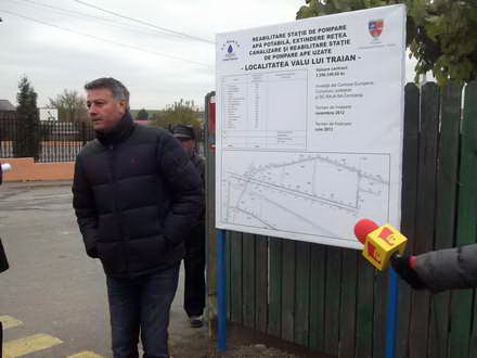canalizare pentru 450 de familii la valu lui traian mitroi multumesc conducerii raja galerie foto 91259 canalizare pentru 450 de familii la valu lui traian mitroi multumesc conducerii raja galerie foto 91259