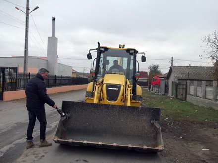 canalizare pentru 450 de familii la valu lui traian mitroi multumesc conducerii raja galerie foto 91259 canalizare pentru 450 de familii la valu lui traian mitroi multumesc conducerii raja galerie foto 91259