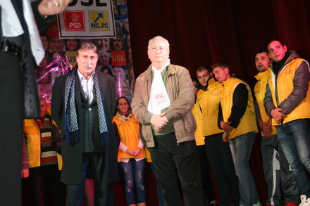 liberalii dragomir si hasotti si au lansat candidaturile pentru parlamentare 78706 387823 liberalii dragomir si hasotti si au lansat candidaturile pentru parlamentare 78706 387823