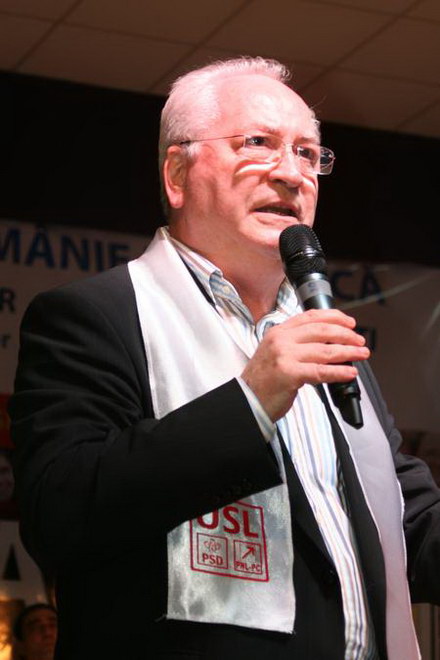 liberalii dragomir si hasotti si au lansat candidaturile pentru parlamentare 78706 387823 liberalii dragomir si hasotti si au lansat candidaturile pentru parlamentare 78706 387823