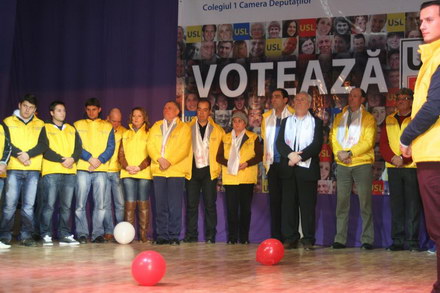 liberalii dragomir si hasotti si au lansat candidaturile pentru parlamentare 78706 387823 liberalii dragomir si hasotti si au lansat candidaturile pentru parlamentare 78706 387823