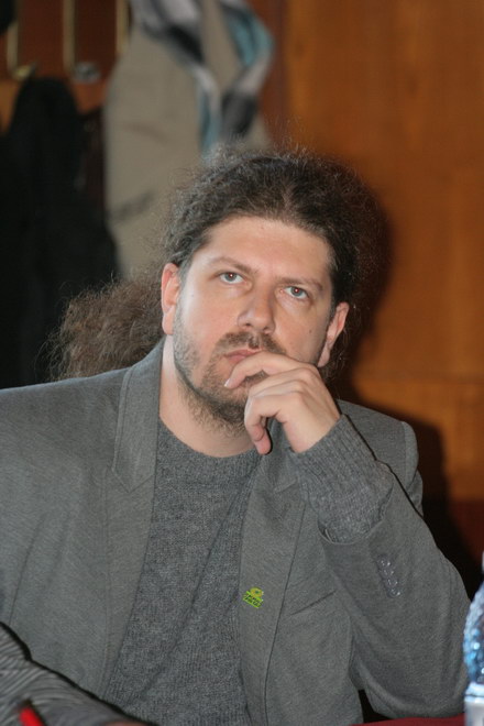 echipa usl la o masa rotunda cu militarii disponibilizati mircea titus dobre vom continua astfel de intalniri echipa usl la o masa rotunda cu militarii disponibilizati mircea titus dobre vom continua astfel de intalniri