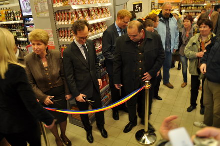 cinci supermarket uri carrefour si au deschis portile la constanta galerie foto 53968 388203 cinci supermarket uri carrefour si au deschis portile la constanta galerie foto 53968 388203