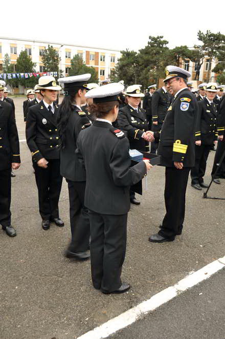 absolventii academiei navale avansati in grad de ziua nationala sefele de promotie au fost distinse cu absolventii academiei navale avansati in grad de ziua nationala sefele de promotie au fost distinse cu