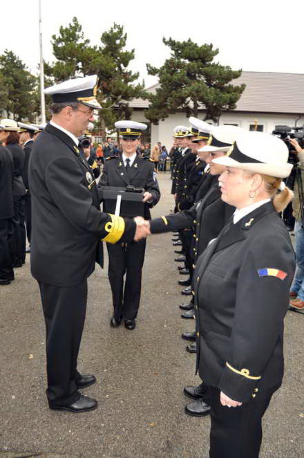 absolventii academiei navale avansati in grad de ziua nationala sefele de promotie au fost distinse cu absolventii academiei navale avansati in grad de ziua nationala sefele de promotie au fost distinse cu