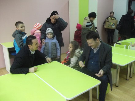 la inaugurarea celei mai frumoase gradinite din judet ce sfaturi le au dat adrian stan si eduard martin la inaugurarea celei mai frumoase gradinite din judet ce sfaturi le au dat adrian stan si eduard martin