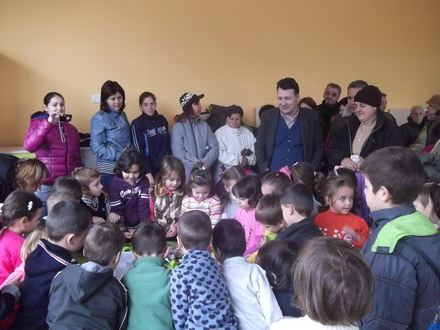la inaugurarea celei mai frumoase gradinite din judet ce sfaturi le au dat adrian stan si eduard martin la inaugurarea celei mai frumoase gradinite din judet ce sfaturi le au dat adrian stan si eduard martin
