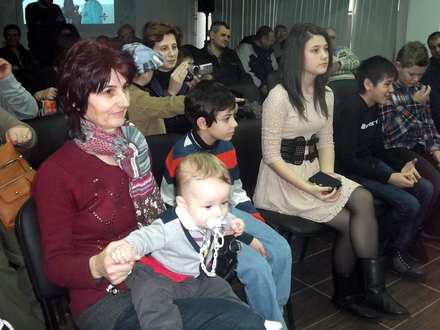 a trecut un deceniu de cand mos craciun poposeste la ceronav vezi cum a decurs intalnirea din acest an a trecut un deceniu de cand mos craciun poposeste la ceronav vezi cum a decurs intalnirea din acest an