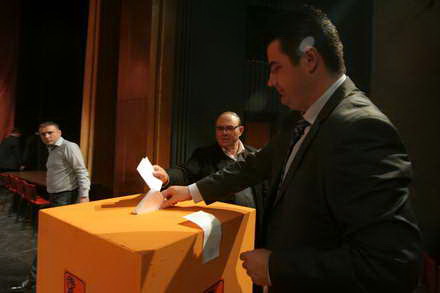 incepem lupta cu usl ul si cu hotiile lor gigi chiru reconfirmat la conducerea pdl constanta in prezenta incepem lupta cu usl ul si cu hotiile lor gigi chiru reconfirmat la conducerea pdl constanta in prezenta