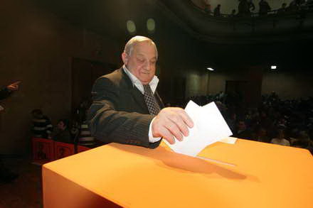 incepem lupta cu usl ul si cu hotiile lor gigi chiru reconfirmat la conducerea pdl constanta in prezenta incepem lupta cu usl ul si cu hotiile lor gigi chiru reconfirmat la conducerea pdl constanta in prezenta