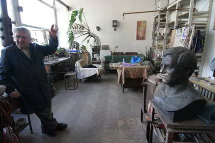 la mai bine de zece ani de la realizare pnl constanta va ridica bustul fostului viceprimar petrache trandafir la mai bine de zece ani de la realizare pnl constanta va ridica bustul fostului viceprimar petrache trandafir