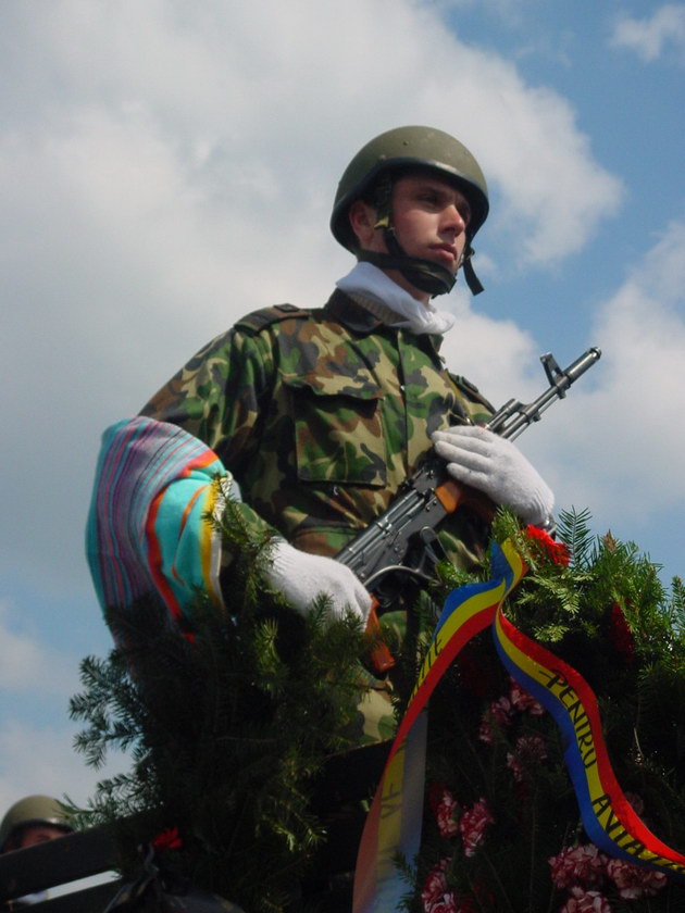 un elicopter s a prabusit trei victime zece ani de la tragedia din apropierea cimitirului musulman de un elicopter s a prabusit trei victime zece ani de la tragedia din apropierea cimitirului musulman de