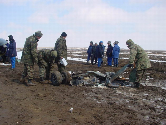 un elicopter s a prabusit trei victime zece ani de la tragedia din apropierea cimitirului musulman de un elicopter s a prabusit trei victime zece ani de la tragedia din apropierea cimitirului musulman de