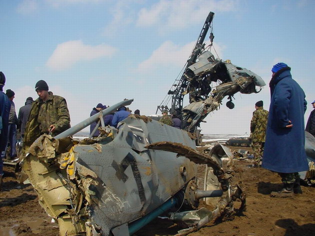 un elicopter s a prabusit trei victime zece ani de la tragedia din apropierea cimitirului musulman de un elicopter s a prabusit trei victime zece ani de la tragedia din apropierea cimitirului musulman de