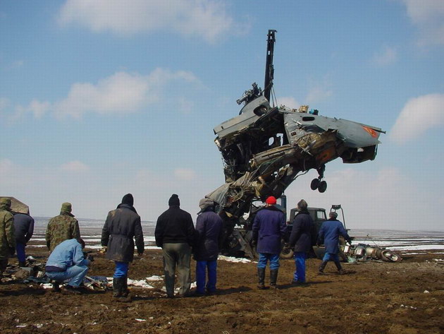 un elicopter s a prabusit trei victime zece ani de la tragedia din apropierea cimitirului musulman de un elicopter s a prabusit trei victime zece ani de la tragedia din apropierea cimitirului musulman de
