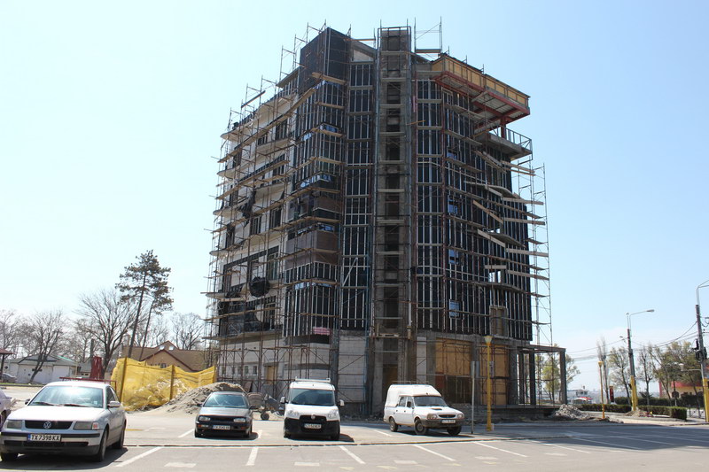 mai sunt 13 zile pana la 1 mai mastodontii de beton de langa hotel condor iti fura ochii in mamaia galerie mai sunt 13 zile pana la 1 mai mastodontii de beton de langa hotel condor iti fura ochii in mamaia galerie