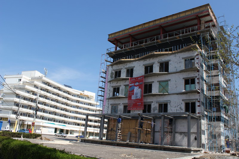 mai sunt 13 zile pana la 1 mai mastodontii de beton de langa hotel condor iti fura ochii in mamaia galerie mai sunt 13 zile pana la 1 mai mastodontii de beton de langa hotel condor iti fura ochii in mamaia galerie