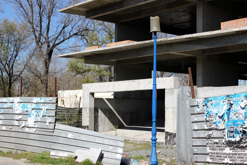 mai sunt 11 zile pana la 1 mai statiunea mamaia si a tras look de santier sinistru langa hotel aurora mai sunt 11 zile pana la 1 mai statiunea mamaia si a tras look de santier sinistru langa hotel aurora