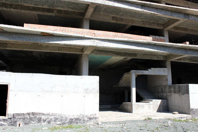 mai sunt 11 zile pana la 1 mai statiunea mamaia si a tras look de santier sinistru langa hotel aurora mai sunt 11 zile pana la 1 mai statiunea mamaia si a tras look de santier sinistru langa hotel aurora