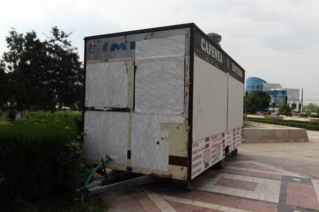 no man s land a cui e rulota care zace in parcul primariei constanta 457333 no man s land a cui e rulota care zace in parcul primariei constanta 457333