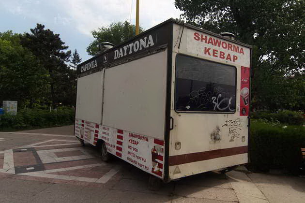 no man s land a cui e rulota care zace in parcul primariei constanta 457333 no man s land a cui e rulota care zace in parcul primariei constanta 457333