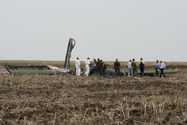 catastrofa a avut loc la tuzla trei ani de la cel mai grav accident aviatic din romania galerie foto catastrofa a avut loc la tuzla trei ani de la cel mai grav accident aviatic din romania galerie foto