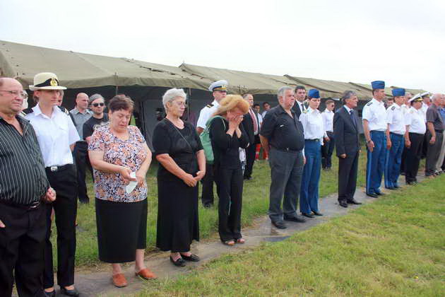 ministrul apararii nationale si seful statului major general prezenti la tuzla galerie foto 462043 ministrul apararii nationale si seful statului major general prezenti la tuzla galerie foto 462043