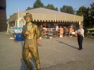 Dans şi culoare în Caravana BookLand, la Constanţa - Ca să ai cu ce!