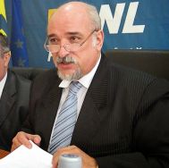 Răducu Filipescu, președintele Consiliului Județean Călărași „Cred că regionalizarea va începe din 2016. Mă zbat să aduc capitala la Călărași deși, obiectiv vorbind, nu cred că județul este pregătit pentru asta”