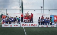 Turneul de fotbal „E.ON Kinder” devine internaţional