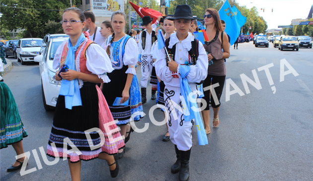 fotoreportaj festivalul portului turco tatar magia unei povesti despre traditie si obiceiuri 469010 fotoreportaj festivalul portului turco tatar magia unei povesti despre traditie si obiceiuri 469010