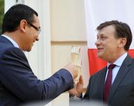 Info SudEst Asemenea unui cuplu monden aflat în pragul divorțului, Ponta și Antonescu trebuie să treacă cel mai greu test de rezistență