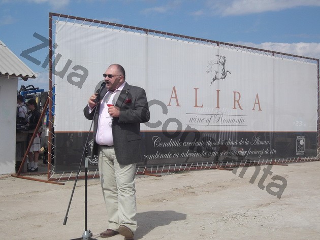 winero a inceput campania de recoltat cu o sarbatoare vinurile alira omagiate de celebritati ale romaniei winero a inceput campania de recoltat cu o sarbatoare vinurile alira omagiate de celebritati ale romaniei