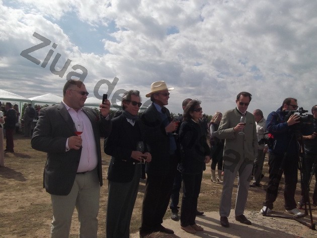 winero a inceput campania de recoltat cu o sarbatoare vinurile alira omagiate de celebritati ale romaniei winero a inceput campania de recoltat cu o sarbatoare vinurile alira omagiate de celebritati ale romaniei