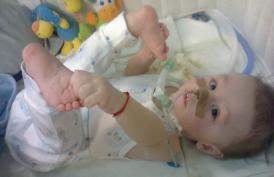 Constănţeni, haideţi să-i dăm o şansă la viaţă lui Andrei! Concertul umanitar din data de 15 noiembrie poate fi începutul unui nou drum       