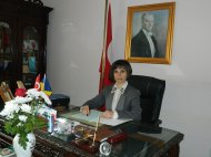 T.C. Köstence Başkonsolosu sayın Füsun ARAMAZ ile mülakat „Başkonsolosumuzun tüm Romen halkı ve özellikle Köstence’de yoğun olarak yerleşik Türk-Tatar toplumu tarafından sıcak bir şekilde karşılanacağına eminim”