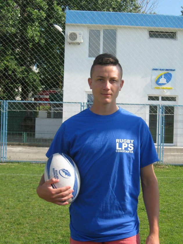 trei rugbysti si un fotbalist toti cei patru baieti ai unei familii din topraisar sunt sportivi galerie trei rugbysti si un fotbalist toti cei patru baieti ai unei familii din topraisar sunt sportivi galerie