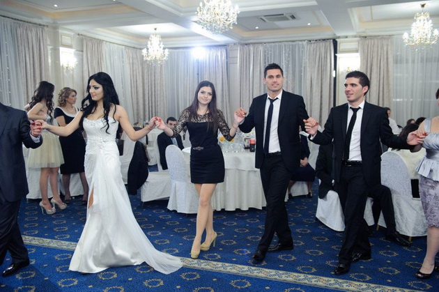 alaturi de rege la petrecere au dansat gica popescu balint si belodedici nunta de vis in familia lui alaturi de rege la petrecere au dansat gica popescu balint si belodedici nunta de vis in familia lui