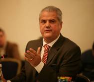 InfoSudEst.ro Acuzații dure ale unui senator constănțean -„Liderii țării aplaudau frenetic un pușcăriaș eliberat condiționat!“