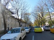 InfoSudEst.ro Infernul de pe Strada Traian - Calvarul șoferilor și pericolul care pândește liceenii pe trecerea de pietoni