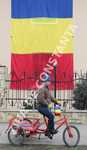 fotoreportaj cum au purtat constantenii tricolorul de ziua nationala 478205