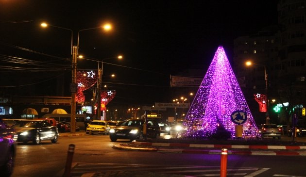 fotoreportaj constanta mii de beculete aprinse in prag de sarbatori 478645 fotoreportaj constanta mii de beculete aprinse in prag de sarbatori 478645