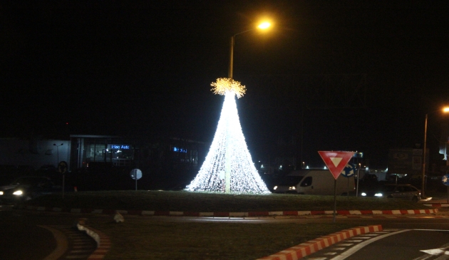 fotoreportaj constanta mii de beculete aprinse in prag de sarbatori 478645 fotoreportaj constanta mii de beculete aprinse in prag de sarbatori 478645